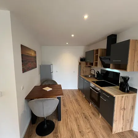 Al Backstuff Apartment *